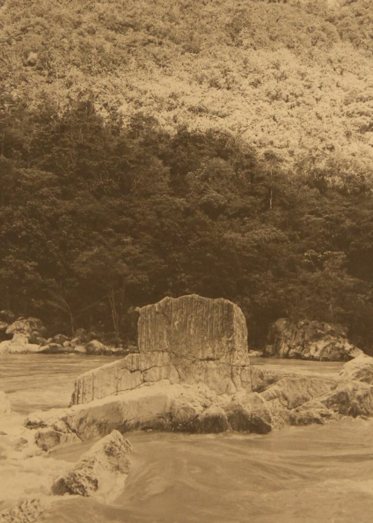 Ivy Floresca_After the Ending (7-8)_25 x 32 in_Archival Pigment Print on Hahnemühle Photo Rag_2018